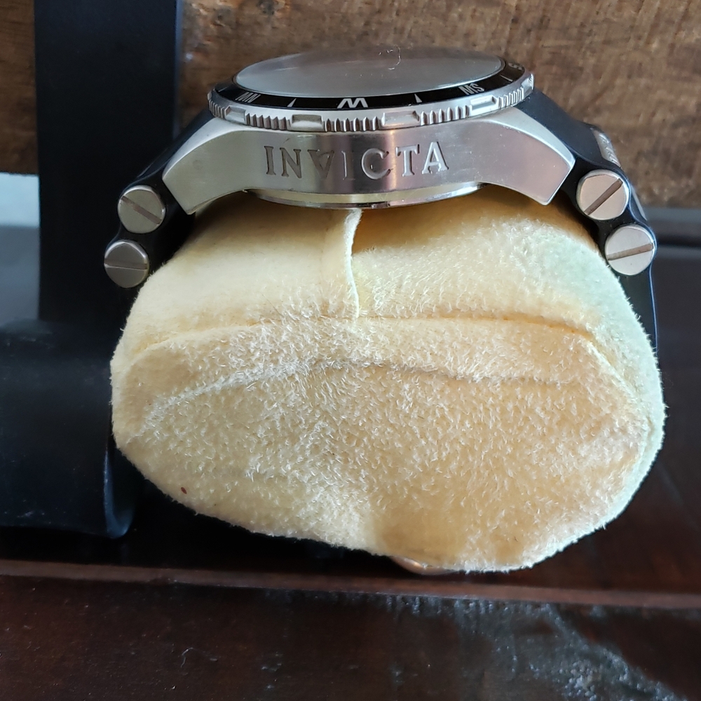 Invicta Aviator - Picture 8 of 10